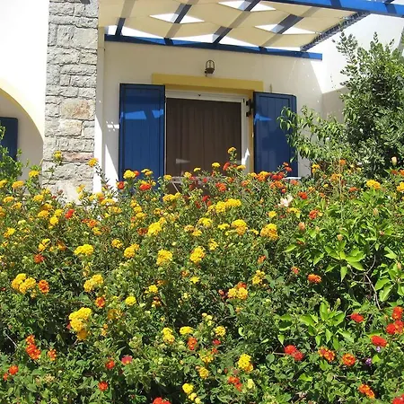 Fyri Ammos Residences Apartman