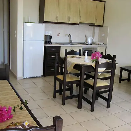 Fyri Ammos Residences Apartman *